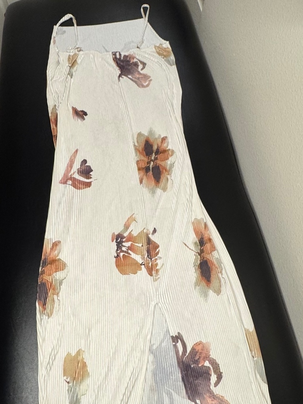 Women's Pleated Maxi Dress Cream White Floral Watercolor Print Spaghetti Strap S